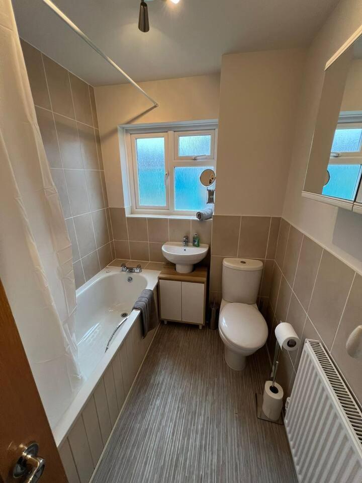 Spacious Sea View 2 Bedroom Sleeps 6-Free Parking Bournemouth Exterior photo